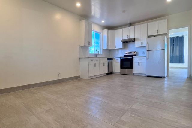 416 E Tuolumne Street, Fresno, CA 93706