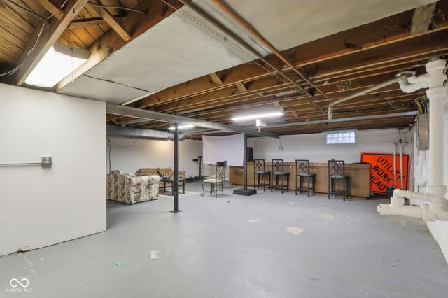 85 Woodside Avenue, Indianapolis, IN 46219