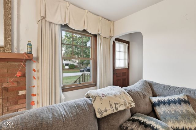 85 Woodside Avenue, Indianapolis, IN 46219