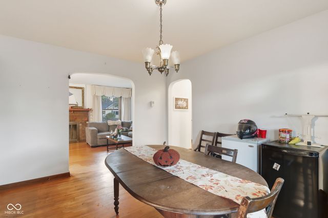 85 Woodside Avenue, Indianapolis, IN 46219