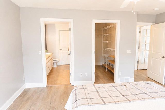 4801 N BENVIEW COURT, Appleton, WI 54913