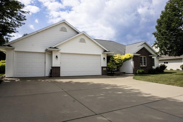 4801 N BENVIEW COURT, Appleton, WI 54913