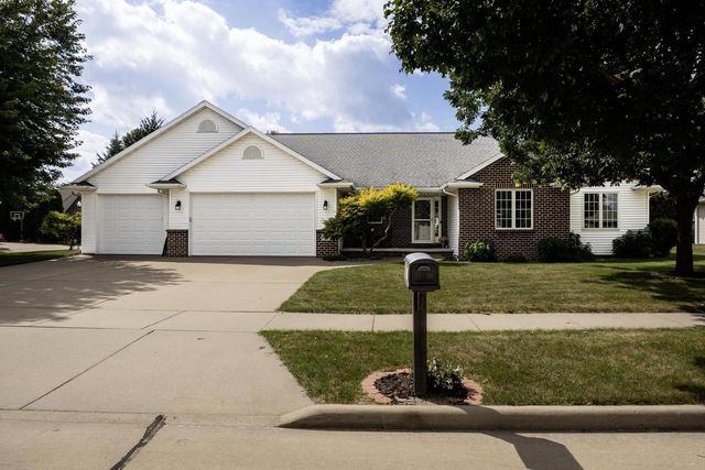 4801 N BENVIEW COURT, Appleton, WI 54913