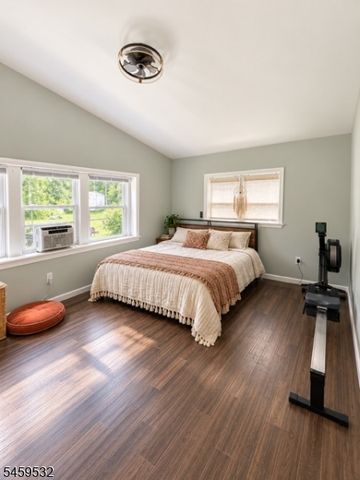 18 Foundry Rd, Hope Twp., NJ 07825