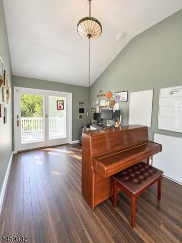 18 Foundry Rd, Hope Twp., NJ 07825