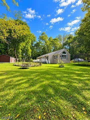 18 Foundry Rd, Hope Twp., NJ 07825