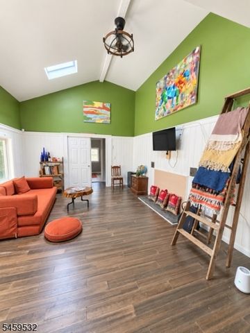 18 Foundry Rd, Hope Twp., NJ 07825
