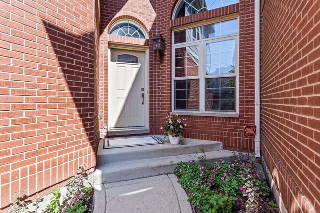 4406 Lainie Circle, Glenview, IL 60026