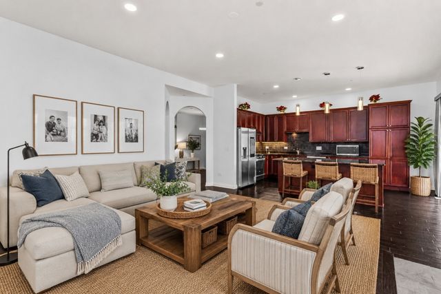 4406 Lainie Circle, Glenview, IL 60026
