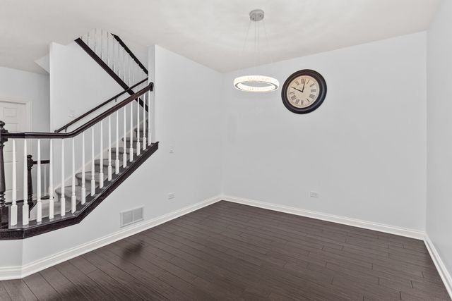 4406 Lainie Circle, Glenview, IL 60026