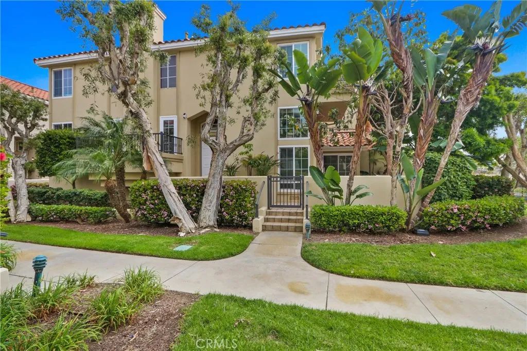 6031 Shadowbrook, Huntington Beach, CA 92648