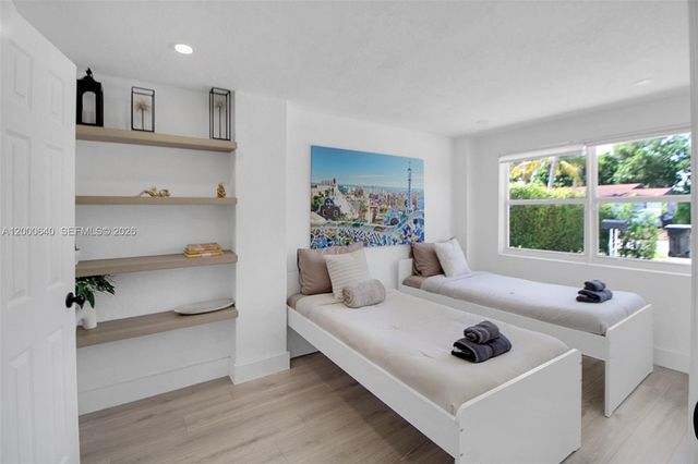 18361 NE 20th Pl 18361, North Miami Beach, FL 33179