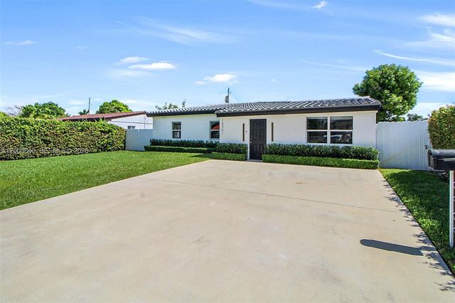 18361 NE 20th Pl 18361, North Miami Beach, FL 33179