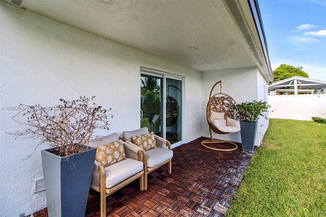 18361 NE 20th Pl 18361, North Miami Beach, FL 33179