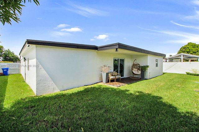 18361 NE 20th Pl 18361, North Miami Beach, FL 33179