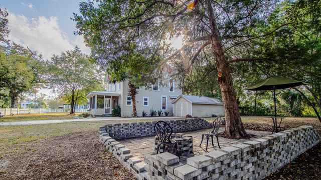 87 Bay Avenue, Defuniak Springs, FL 32435