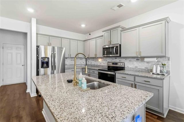 24 Rainy Court, Hoschton, GA 30548
