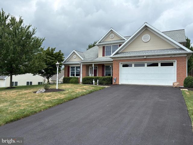 2041 HARROGATE RD, Lancaster, PA 17601