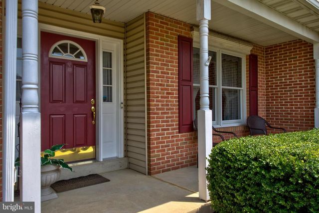 2041 HARROGATE RD, Lancaster, PA 17601