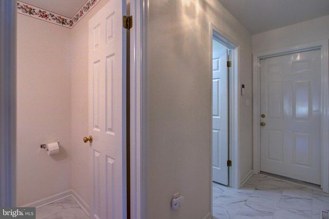2041 HARROGATE RD, Lancaster, PA 17601