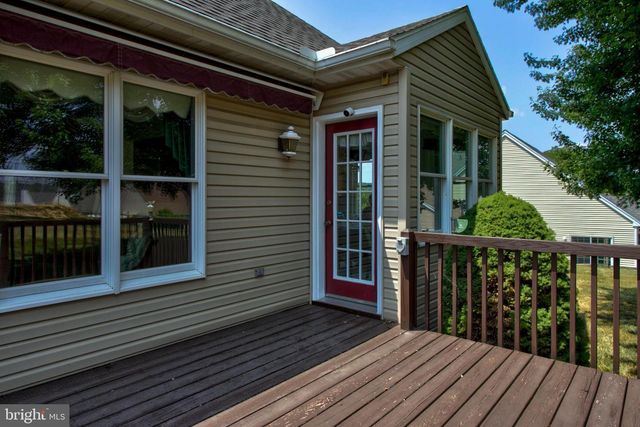 2041 HARROGATE RD, Lancaster, PA 17601