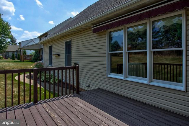 2041 HARROGATE RD, Lancaster, PA 17601