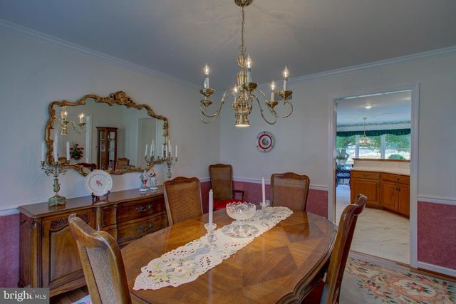 2041 HARROGATE RD, Lancaster, PA 17601