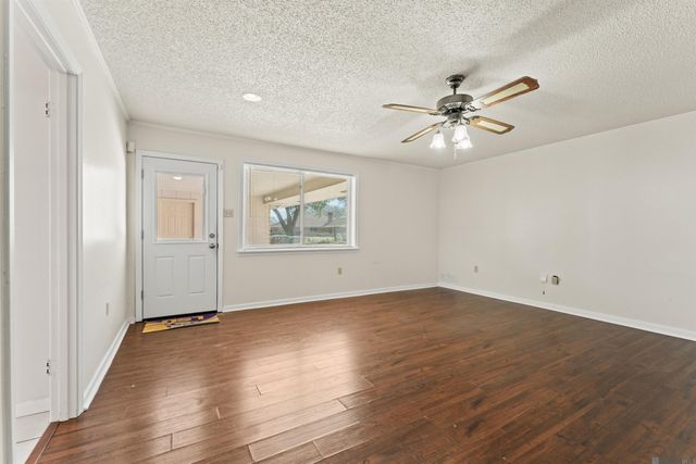 4817 Shadeland Dr, Baton Rouge, LA 70816