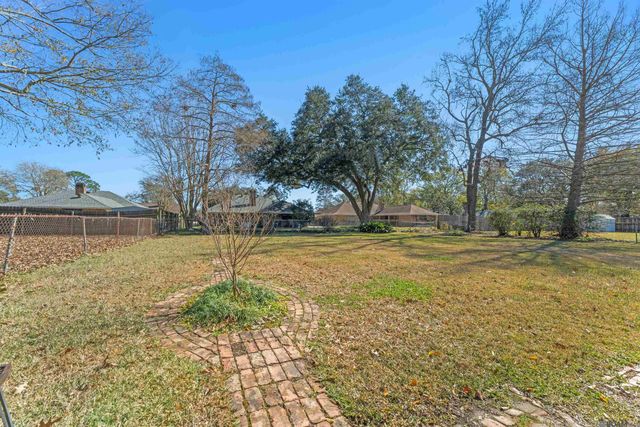 4817 Shadeland Dr, Baton Rouge, LA 70816