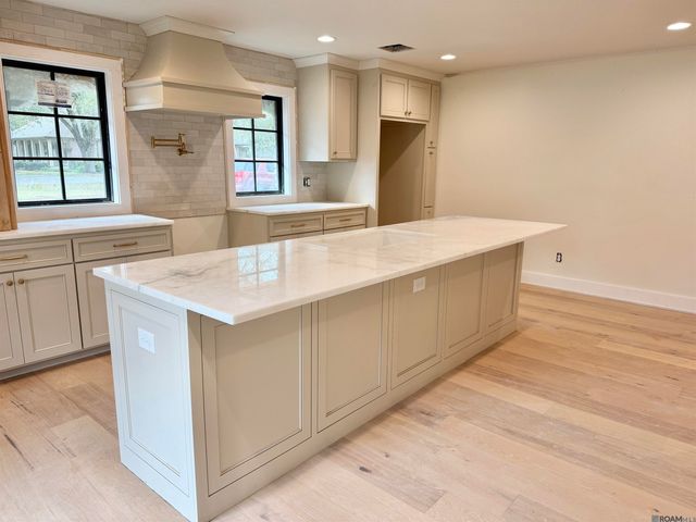 4817 Shadeland Dr, Baton Rouge, LA 70816