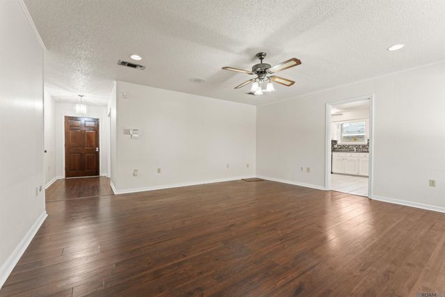 4817 Shadeland Dr, Baton Rouge, LA 70816