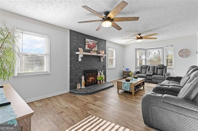 2950 Camp Mitchell Road, Loganville, GA 30052