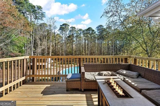 2950 Camp Mitchell Road, Loganville, GA 30052