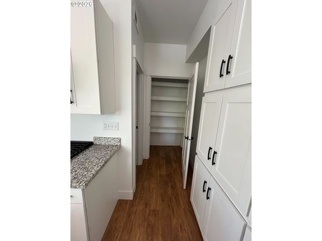 8780 Se FLAVEL St, Portland, OR 97266