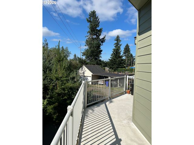 8780 Se FLAVEL St, Portland, OR 97266