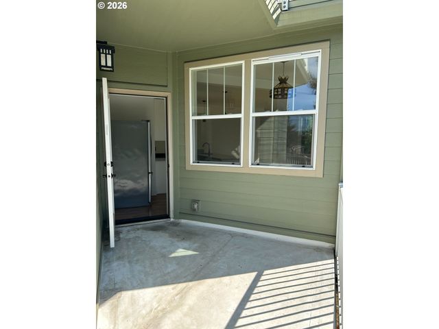 8780 Se FLAVEL St, Portland, OR 97266