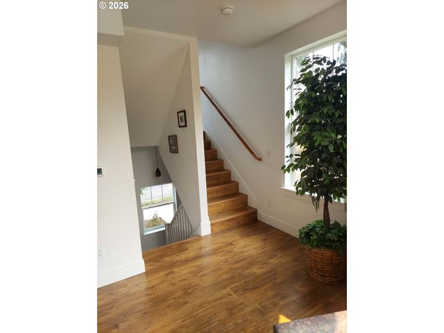 8780 Se FLAVEL St, Portland, OR 97266