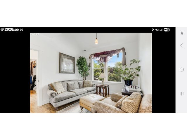 8780 Se FLAVEL St, Portland, OR 97266