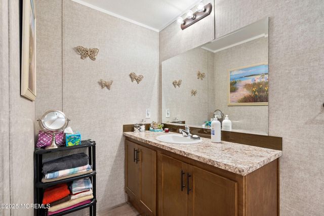 3 Badger Court, Whiting, NJ 08759