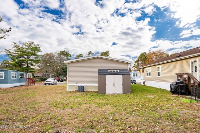 3 Badger Court, Whiting, NJ 08759