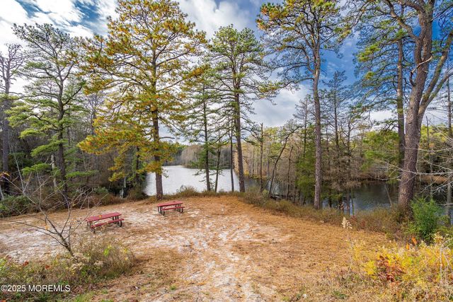 3 Badger Court, Whiting, NJ 08759