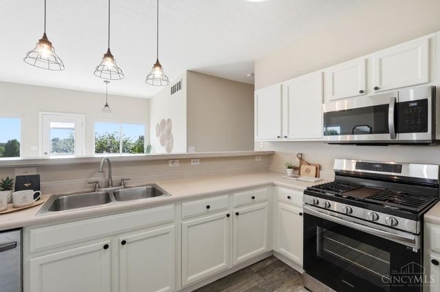 1185 Bugle Bluff Court, Lebanon, OH 45036