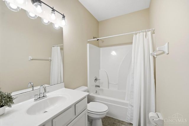 1185 Bugle Bluff Court, Lebanon, OH 45036