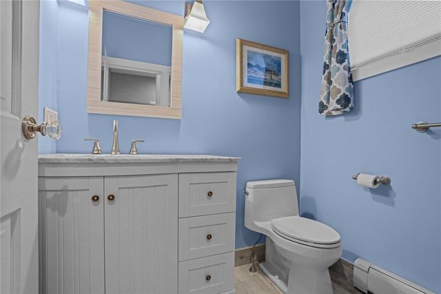 28 Rhode Island Avenue, Newport, RI 02840