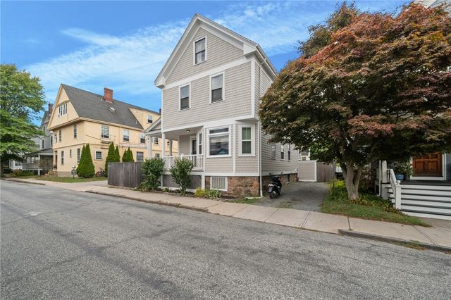 28 Rhode Island Avenue, Newport, RI 02840