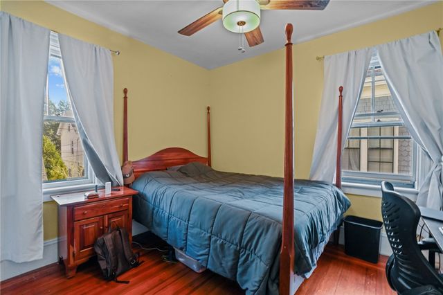 28 Rhode Island Avenue, Newport, RI 02840