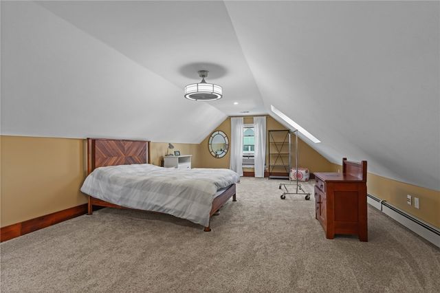 28 Rhode Island Avenue, Newport, RI 02840