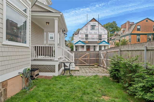28 Rhode Island Avenue, Newport, RI 02840