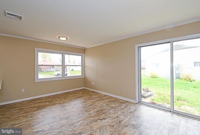 59 THALIABUSH LN, Levittown, PA 19054