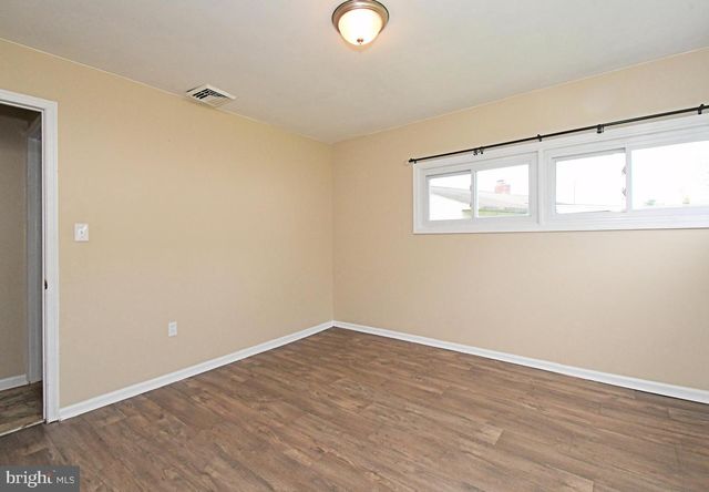 59 THALIABUSH LN, Levittown, PA 19054